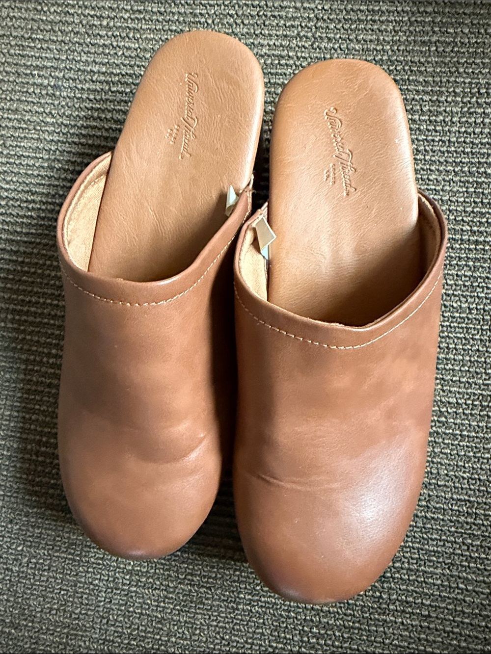 Universal Thread Tan Leather Slip-On Clogs
